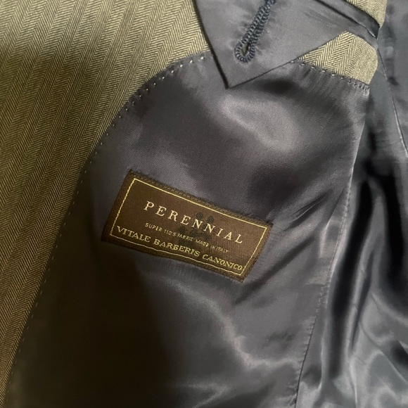 Brand new 10/10 beautiful super 110’s wool suit by Suit Supply - Picture 3 of 5